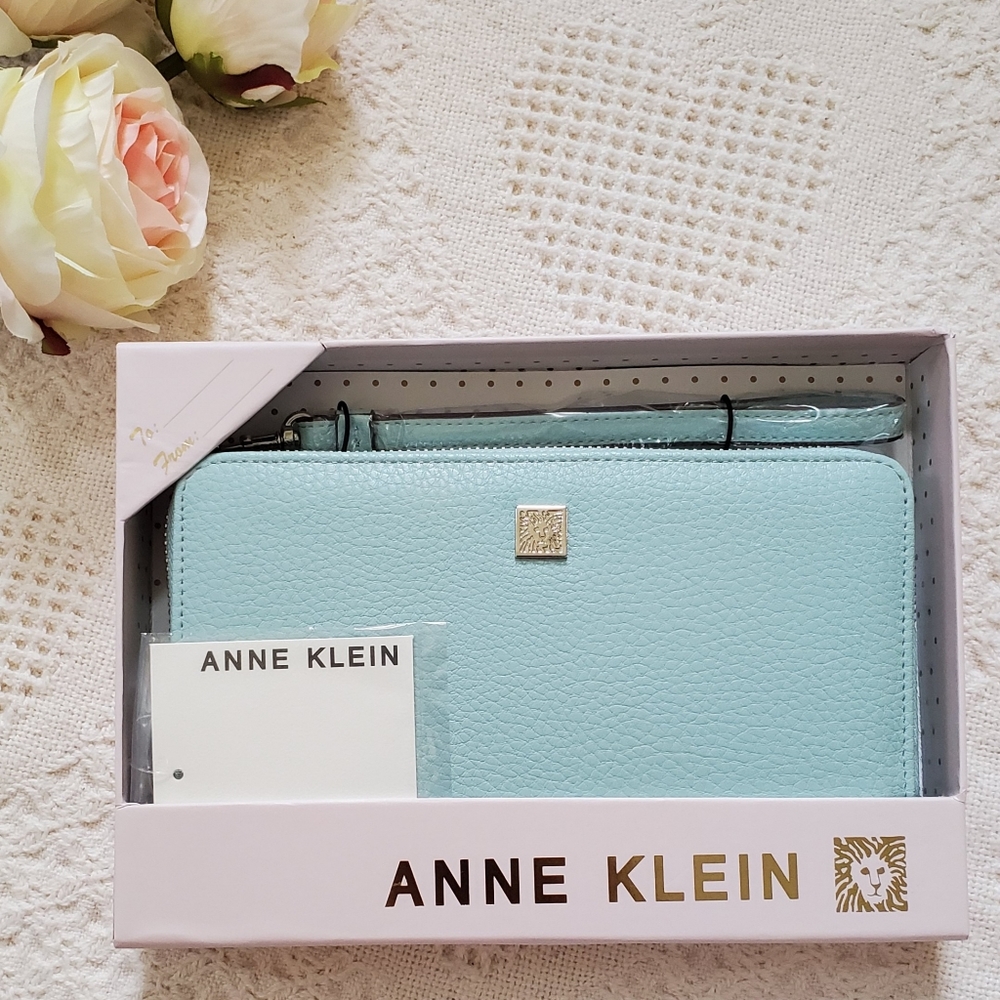 ANNE KLEIN wristlet wallet